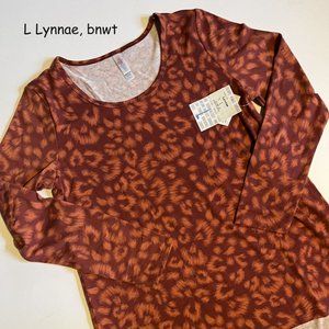 Large Lularoe Lynnae long-sleeved top, red orange leopard